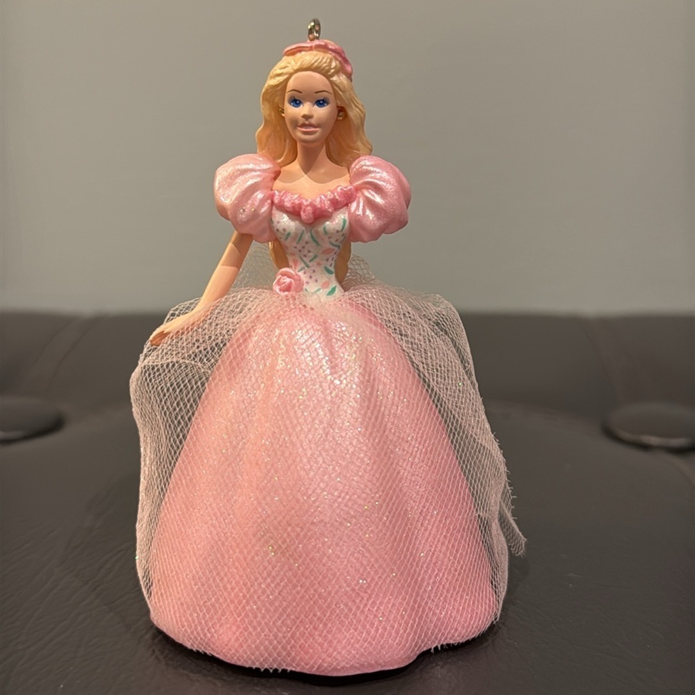 * Vintage* Hallamark| Keepsake Collector Series Ornament - 1996